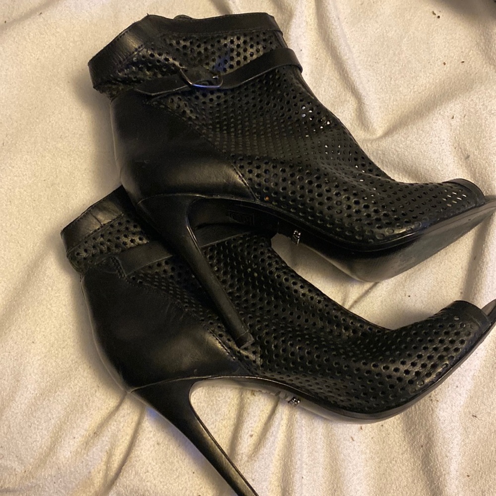 Schutz size 10 booties